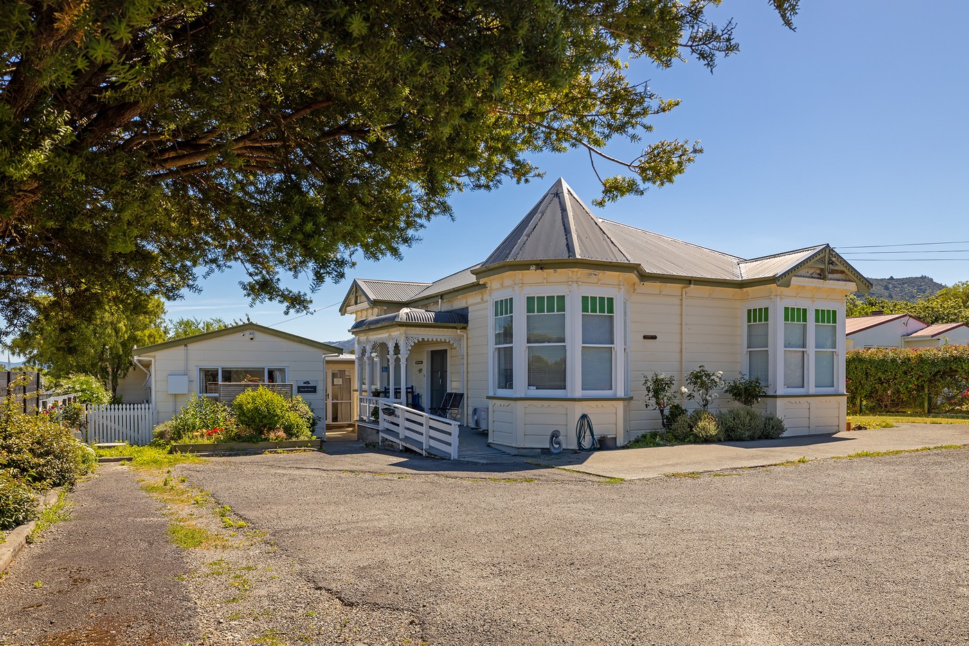 Two Homes. $899K. Do the Maths.