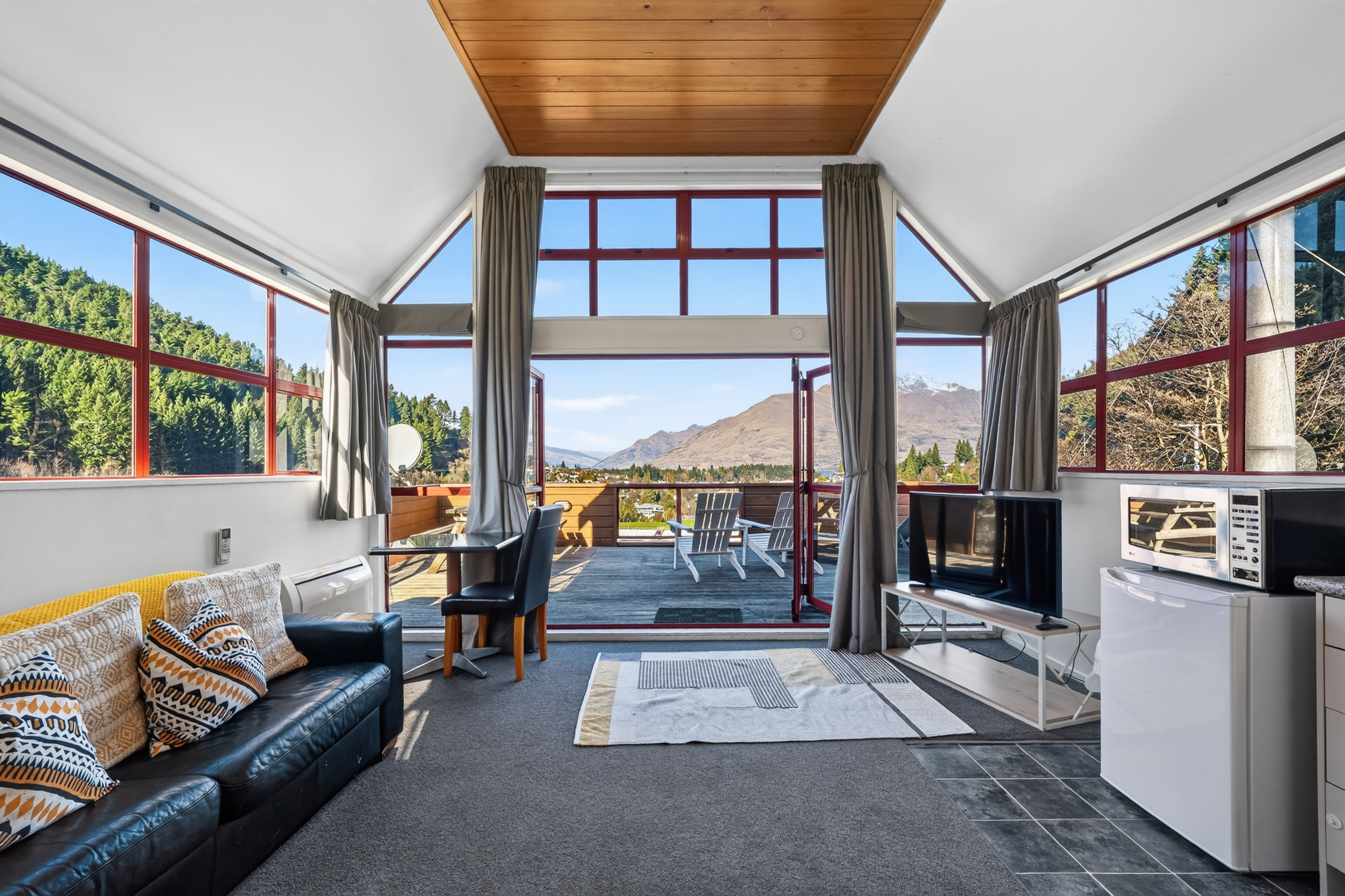 High-Yield Queenstown Investment with 365-Day VA