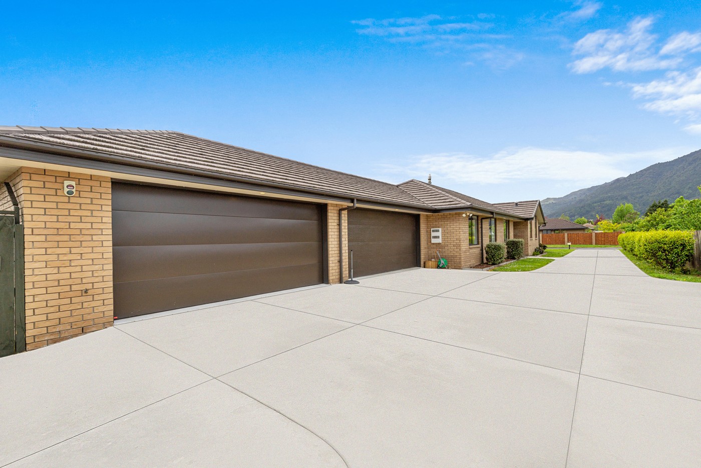 Discover the Ultimate Dream Home! 